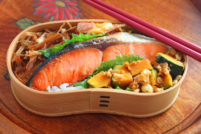 簡単レンジおかず！「かぼちゃの揚げ玉和え」のお弁当