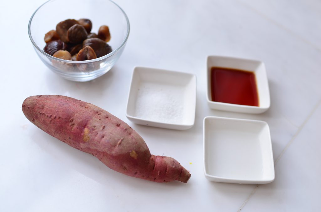 市販の甘栗でお手軽ほくほく☆「サツマイモと栗の炊き込みご飯」の材料 市販の甘栗でお手軽ほくほく☆「サツマイモと栗の炊き込みご飯」の材料