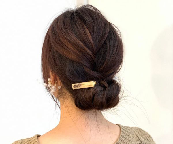 寝ぐせのままでOK♪寝坊しがちな冬の朝におすすめ簡単ヘアアレンジ術