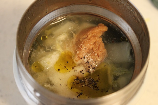 ダイエットにおすすめ♪「白菜とベーコンの味噌リゾット」の作り方