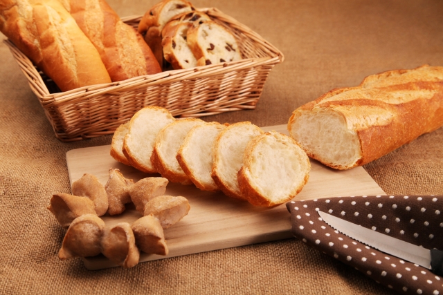 バゲットとバタールの違いって？「フランスパン」豆知識