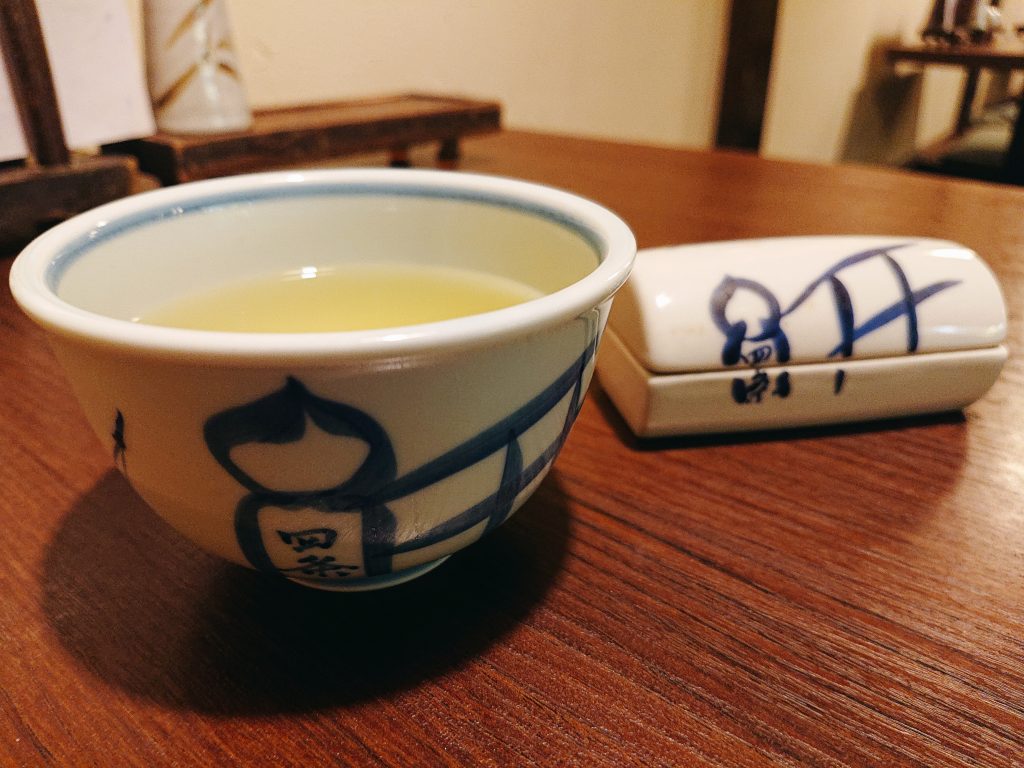 松葉・店内