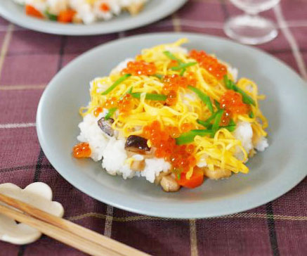 お煮しめがあれば簡単！お正月のおもてなしにぴったり「ちらし寿司」