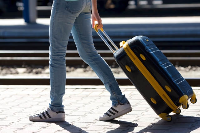 帰省や旅行がもっと楽しく！「長時間移動」を快適にする便利グッズ5選