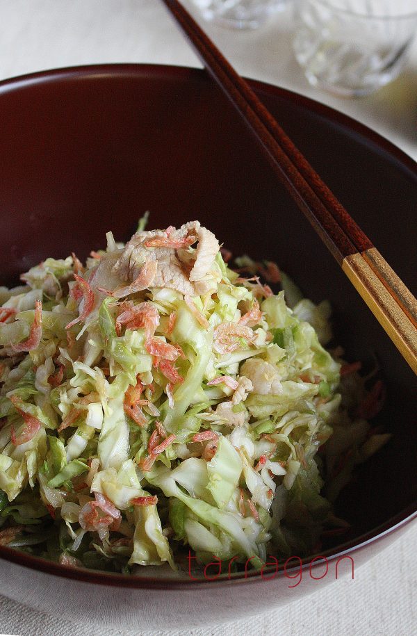 お正月太りをおいしくリセット！塩もみキャベツと茹で豚のサラダ ♪