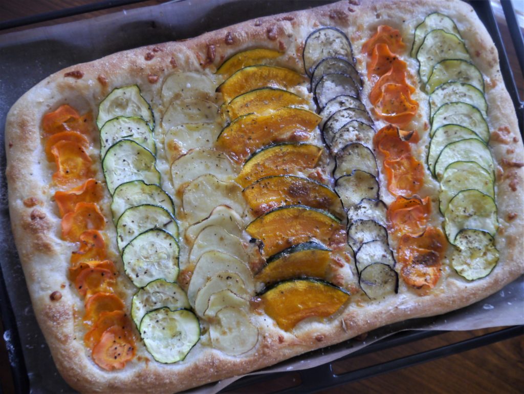 オーブンで焼いた「100gベジピザ」