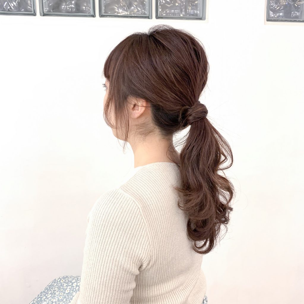 ハーフアップなら簡単!ふんわりこなれ感「ポーニーテール」ヘアアレンジ