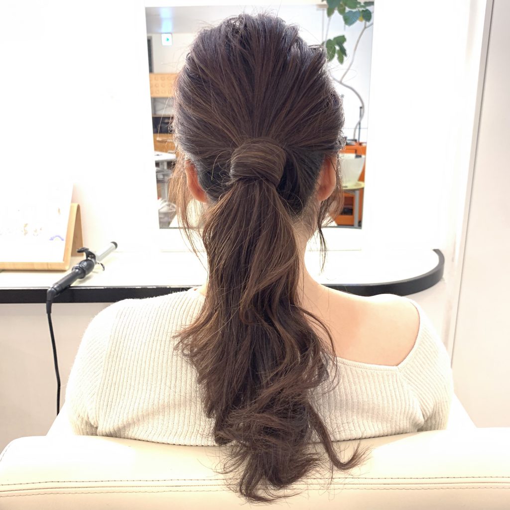 ハーフアップなら簡単!ふんわりこなれ感「ポーニーテール」ヘアアレンジ
