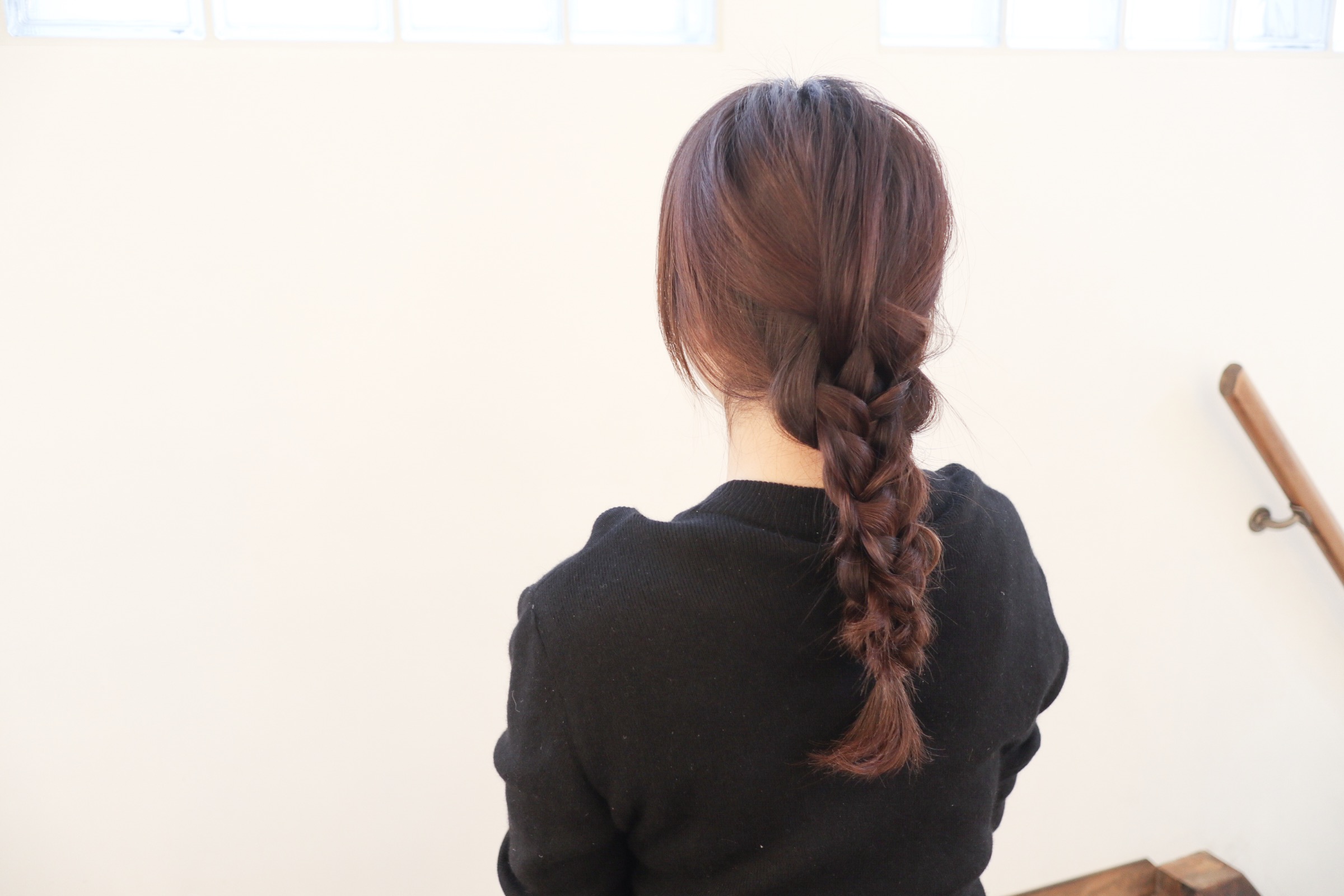 寝ぐせのまま三つ編みだけでできちゃう♪簡単華やかヘアアレンジ術