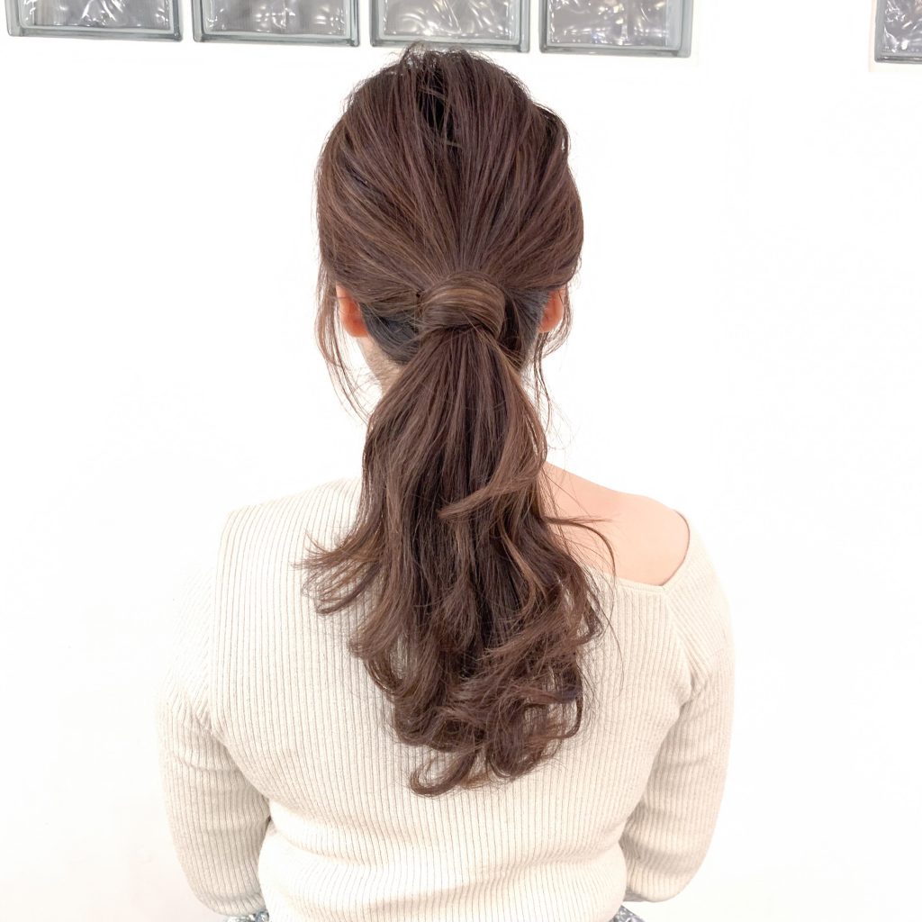 ハーフアップなら簡単!ふんわりこなれ感「ポーニーテール」ヘアアレンジ