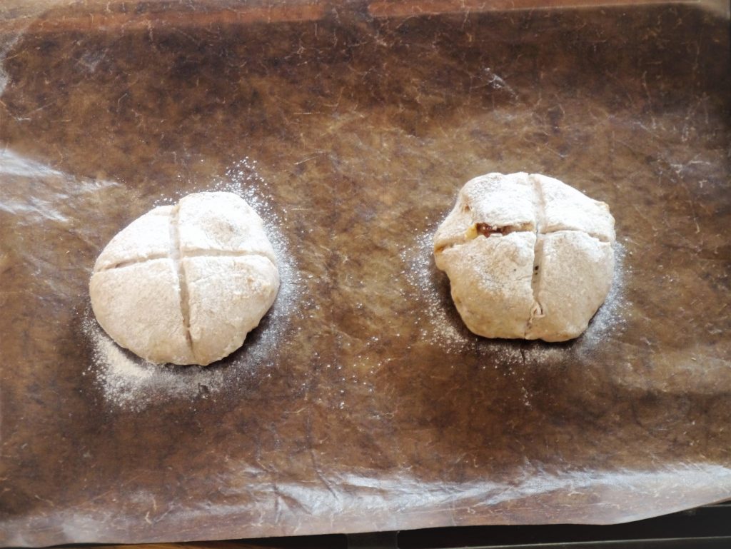 成型したいちじくくるみパン