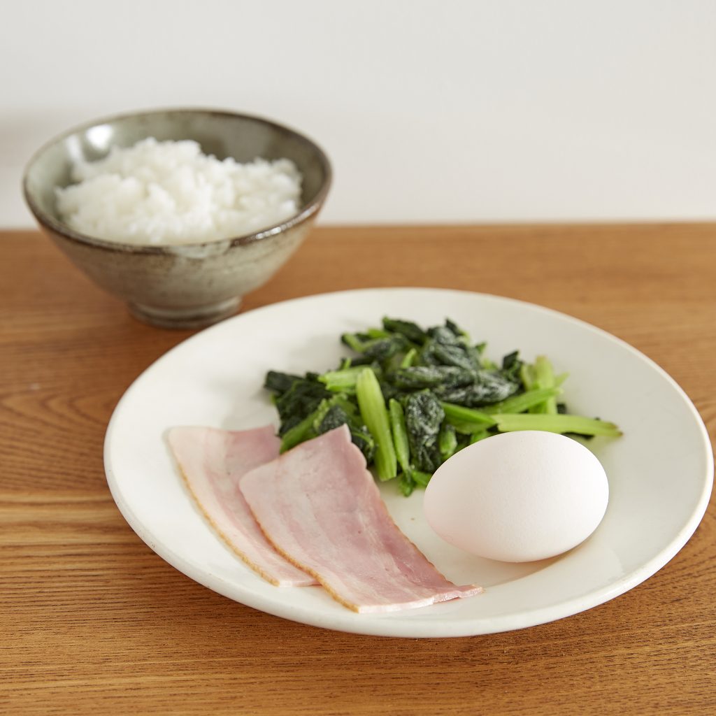 レンチンだけで簡単！バターが決め手の「卵かけご飯」アレンジの材料