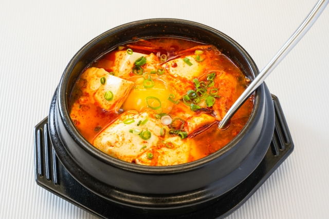 レンジで温めるだけ♪私のお気に入りヘルシー豆腐鍋「豆乳たっぷりスンドゥブ」