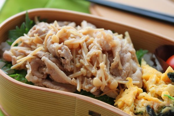 フライパンひとつ♪のせるだけで簡単「豚しゃぶえのき丼」弁当