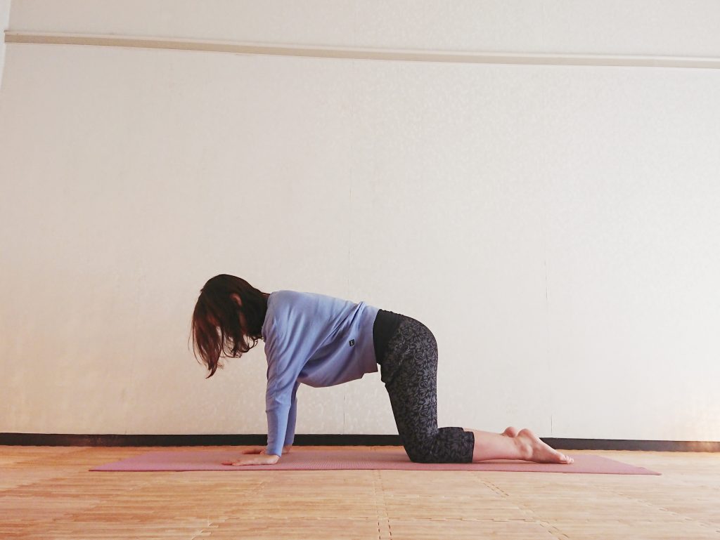太もも＆腰まわりを引き締め！足の疲れもとれるヨガ「三日月のポーズ」