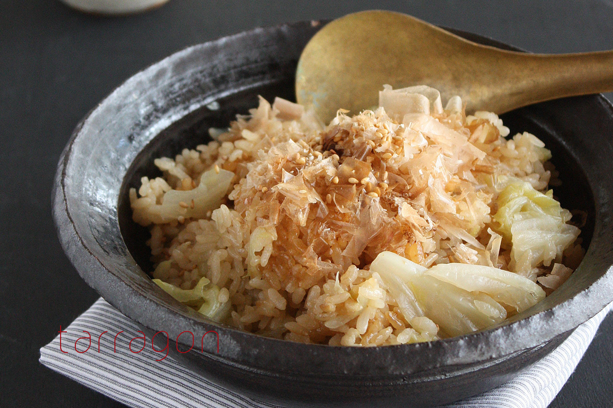 具はキャベツのみ！包丁＆だしいらずで簡単♪「キャベツのオイスター炊き込みご飯」