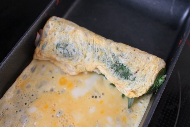 カニカマをまいた卵焼き