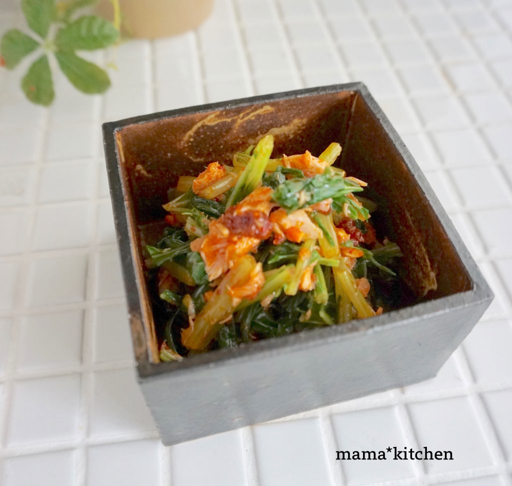 やみつきになるご飯のお供!レンジで簡単「水菜とツナのラー油和え」の作り置き♪