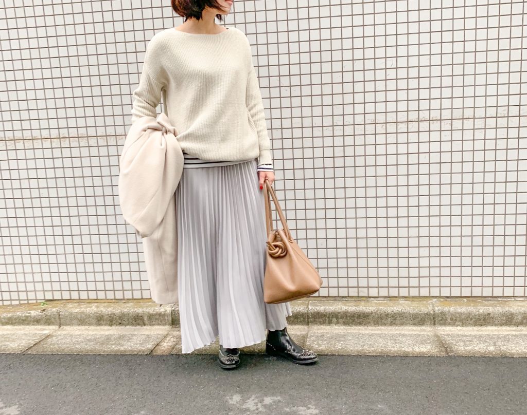 “冬服なのに春っぽい”が叶う!使える「ニュアンスカラー」コーデ術