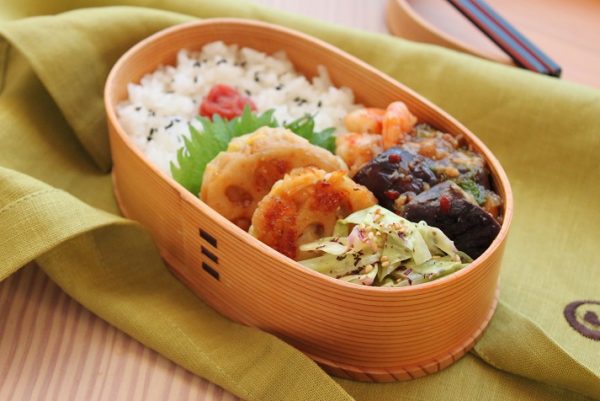 忙しい朝の味方!ラクラク便利なお弁当おかず「ゆかり胡麻キャベツ」