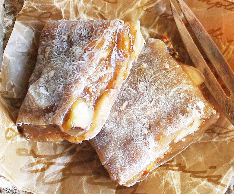 レンジ10分で作れる和菓子！もっちり美味しい「ドライフィグとくるみのゆべし」
