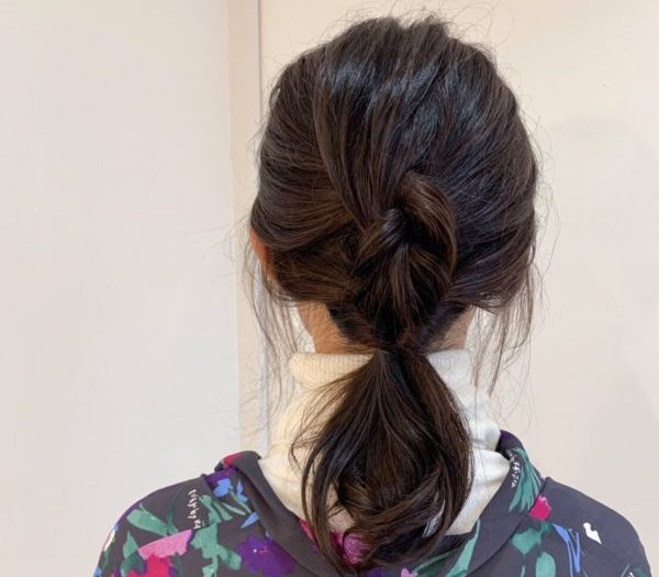 「伸ばしかけヘア」でもピン不要！簡単かわいいゆるふわヘアアレンジ術♪