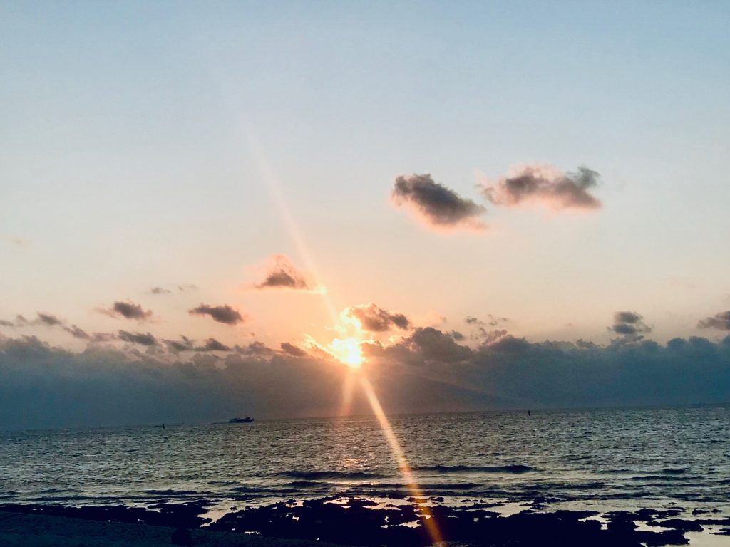 竹富島の朝日
