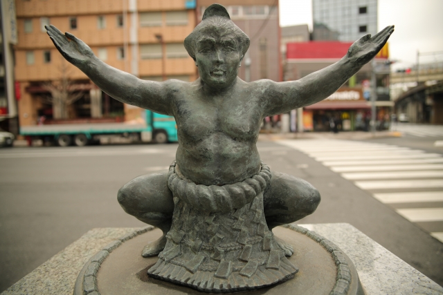 「力士」を2単語の英語で言うと？