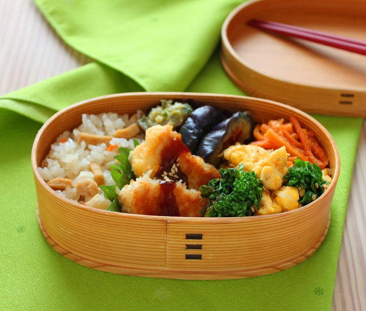 春の味!お弁当が華やぐ簡単おかず「菜の花と炒り卵の炒め物」