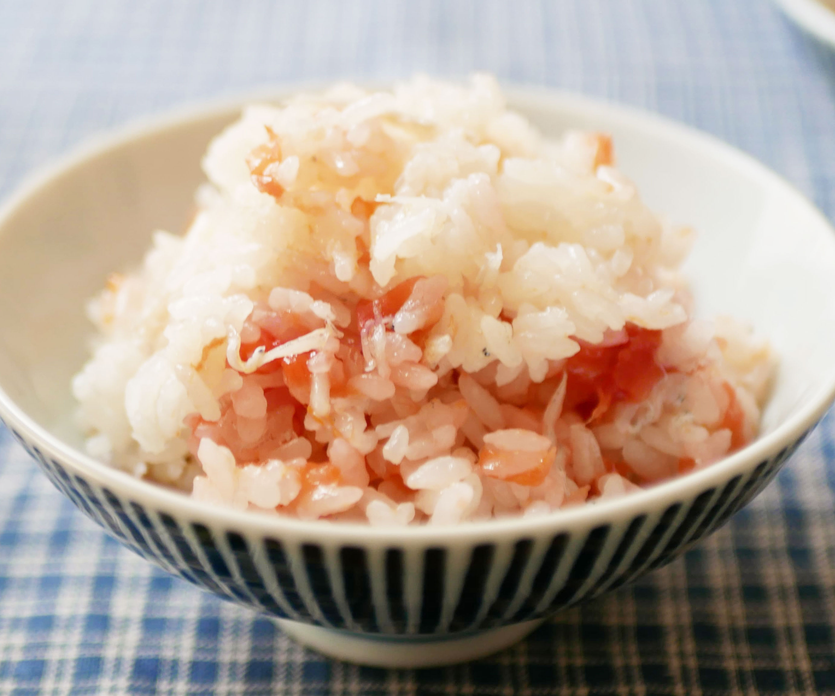 令和の新定番！材料3つをお米にのせて炊くだけ「梅の炊き込みごはん」