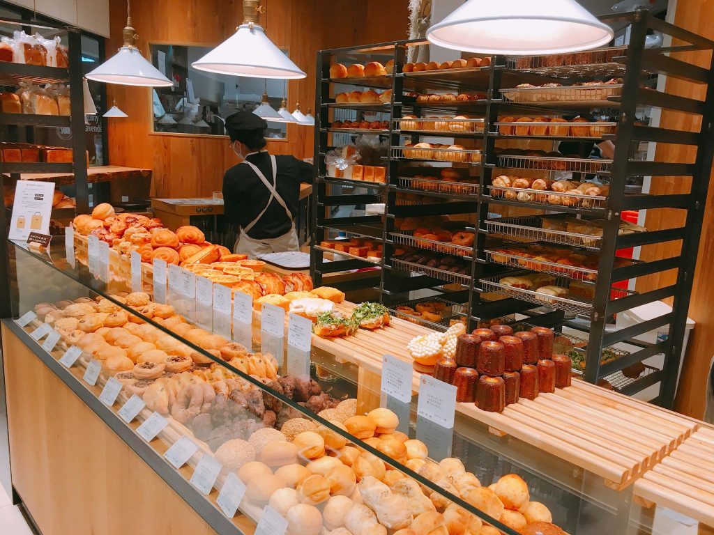 【日本橋】午後には売り切れ必至!?朝イチを狙いたい人気パン店「365日と日本橋」