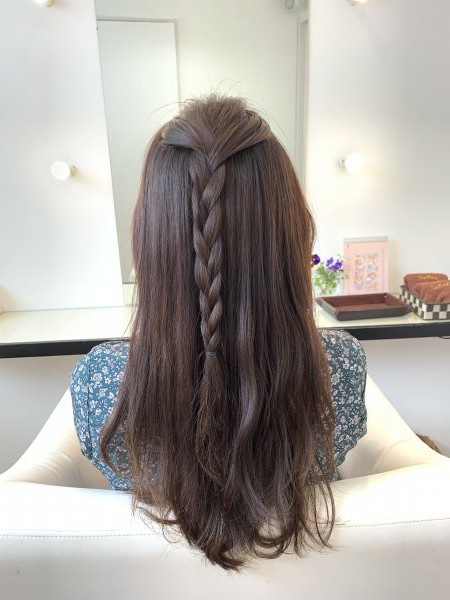 編むのがニガテでもできる!簡単編み込み風ヘアアレンジ術♪