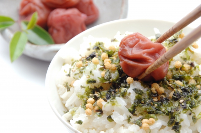 おうちにある食材で楽しむ♪簡単「お茶漬け」アレンジ3つ