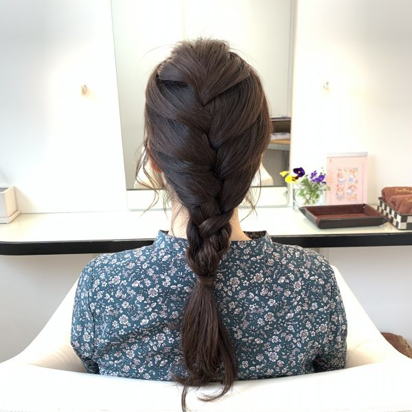 編むのがニガテでもできる!簡単編み込み風ヘアアレンジ術♪