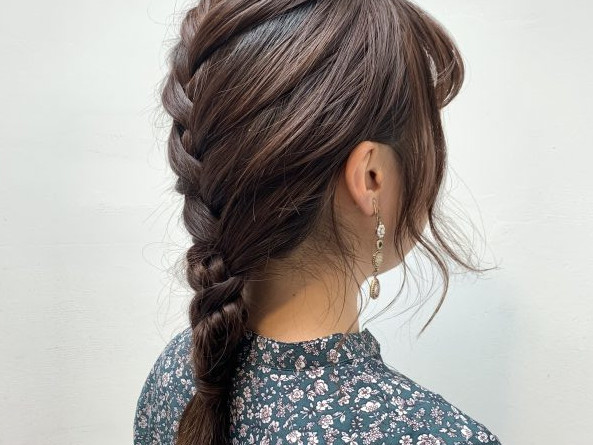 編むのがニガテでもできる！簡単編み込み風ヘアアレンジ術♪