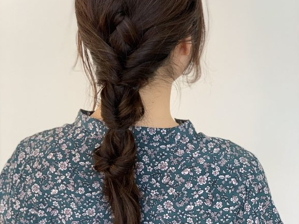 ふんわりナチュラルが可愛い♪編みおろしヘアアレンジの作り方