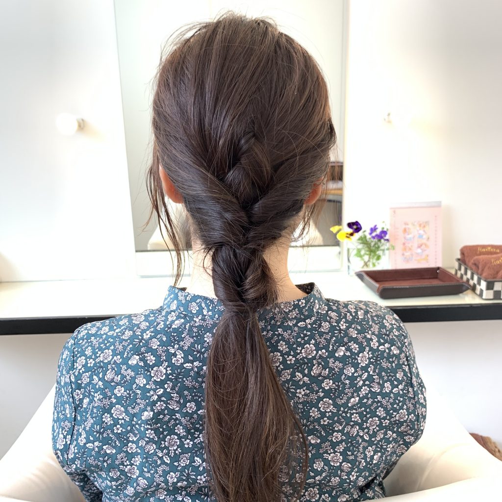 ふんわりナチュラルが可愛い♪編みおろしヘアアレンジの作り方