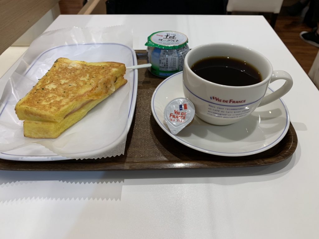 休日の朝はちょっとおトクなパリジェンヌ気分に♪