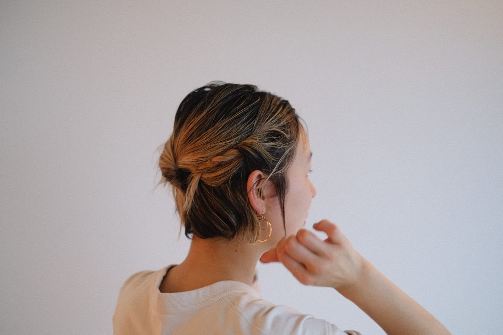 ピンだけで完成!短めボブさんでも簡単「ハーフアップ」ヘアアレンジ術♪