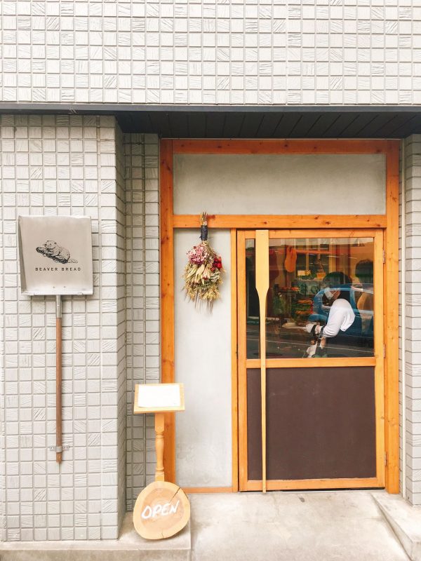 【日本橋】“カカオニブ”メロンパンが絶品！パン屋「ビーバーブレッド」