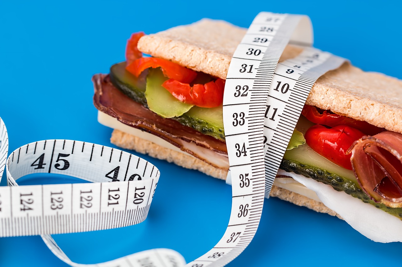 ダイエットを諦めない！食べ過ぎた翌日の「食事コントロール術」3つ