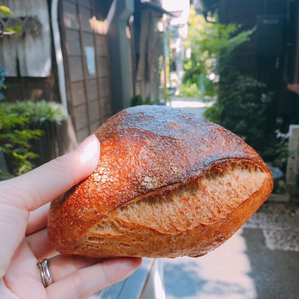 【日暮里】朝から癒される♪世界を旅した店主が作るパン「VANER（ヴァーネル）」