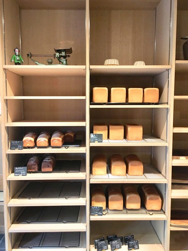 【根津】ビールにも合うパン“七味チーズ”が最高！「根津のパン屋」