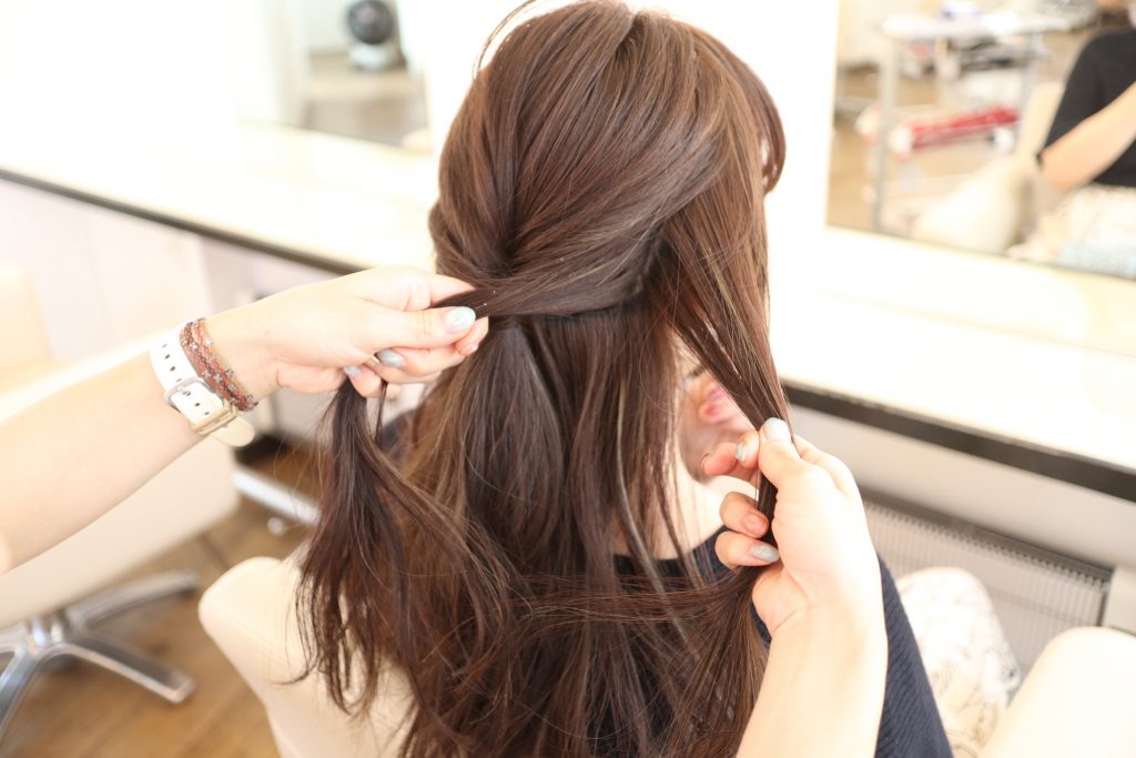 巻かずにできる♪涼しげ美人な「編みおろしヘアアレンジ」