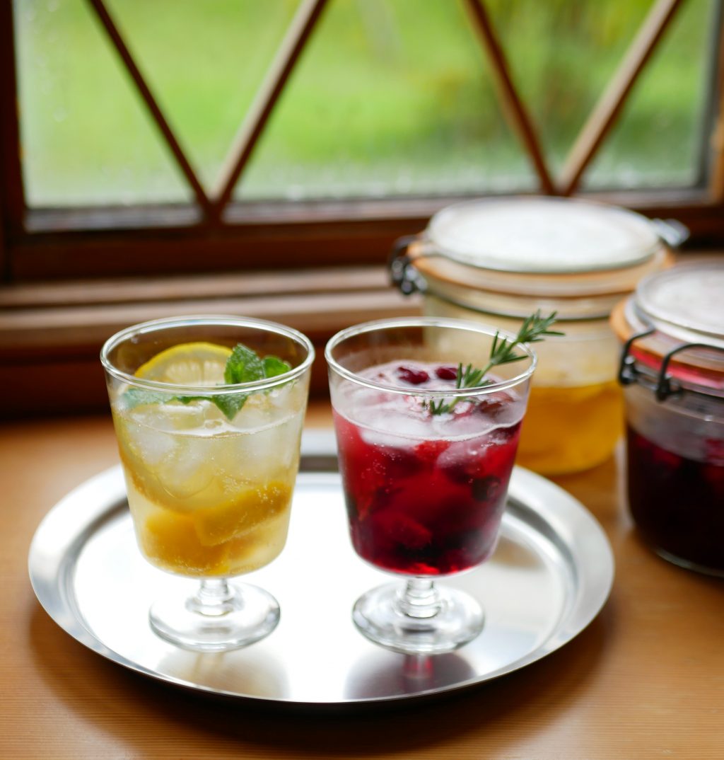 市販の冷凍フルーツで簡単!夏の朝に飲みたい「ビネガードリンク」