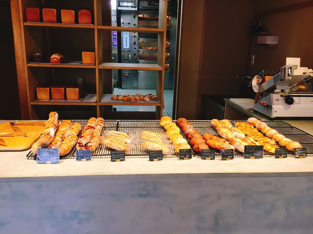 「根津のパン」店内