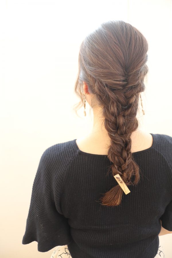 巻かずにできる♪涼しげ美人な「編みおろしヘアアレンジ」