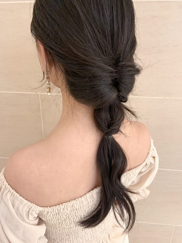 ゴム3本で簡単！アラジンの「ジャスミン風」ヘアアレンジ