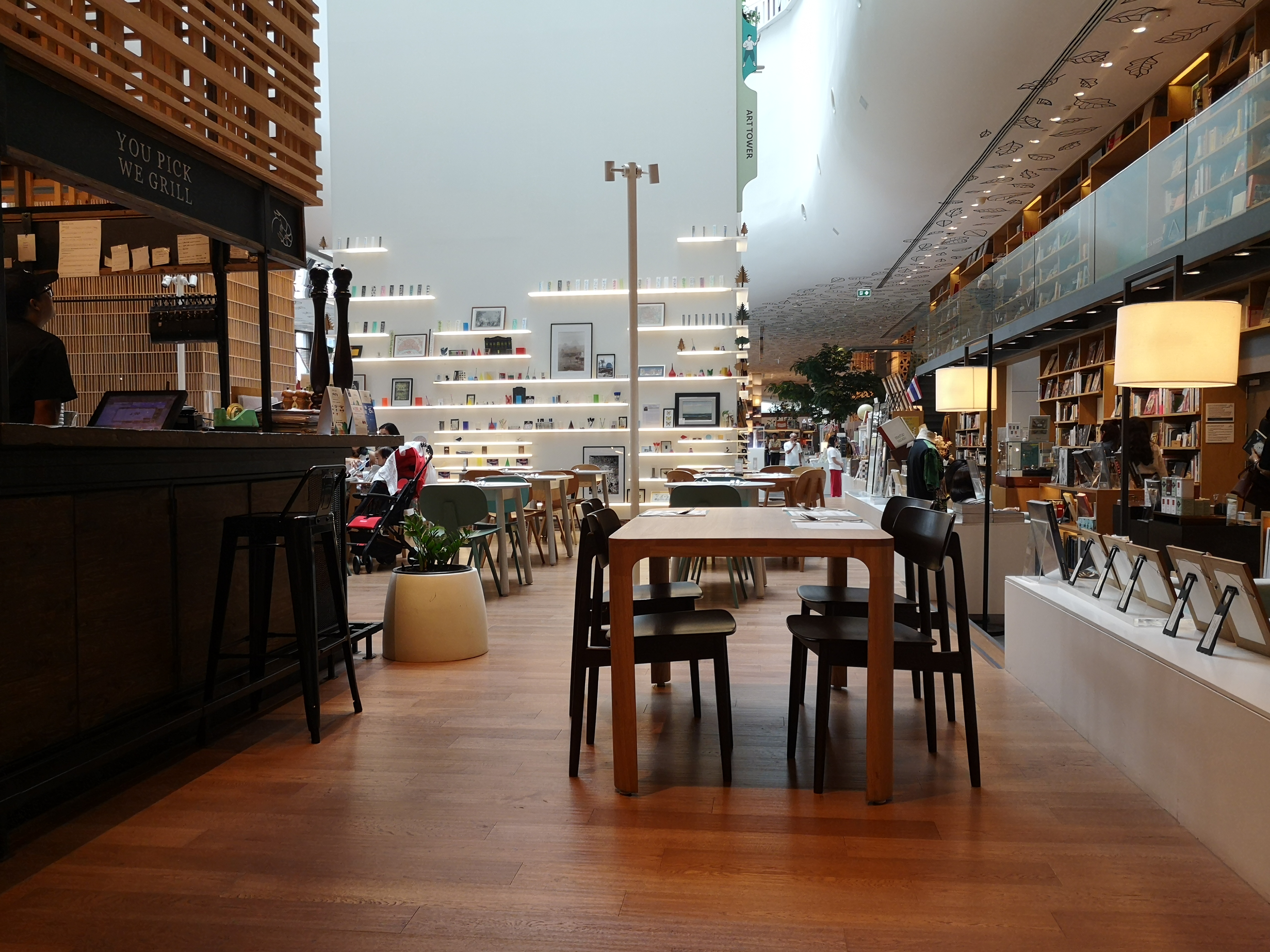 天空のBook&Coffeeでのんびりノマド朝時間