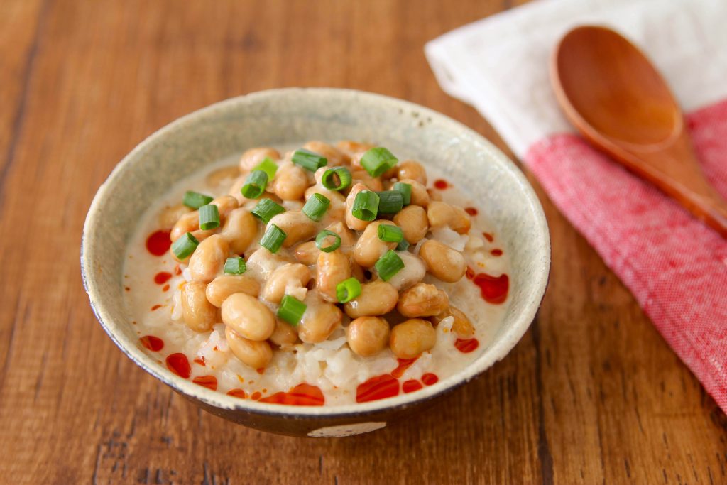 忙しい朝に5分で完成!簡単ヘルシー「納豆担々風冷やし茶漬け」